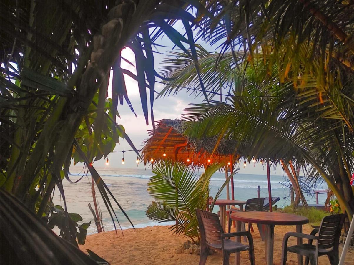 Blue Corals Beach Bungalow Matara Exterior foto