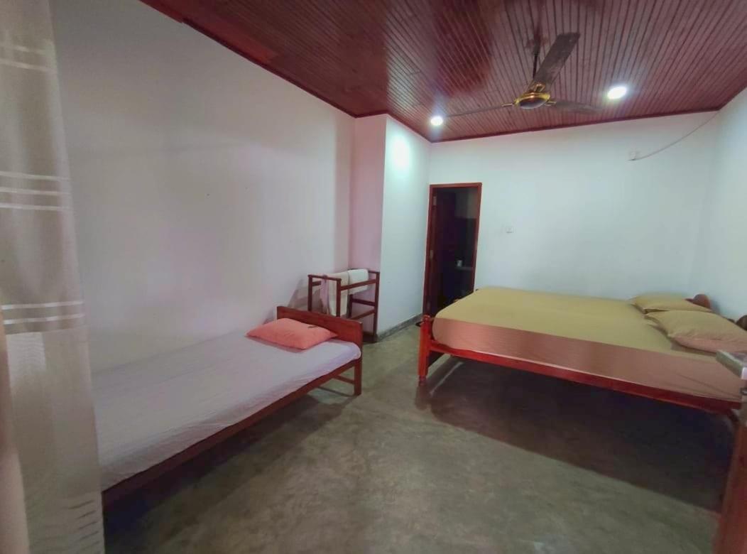 Blue Corals Beach Bungalow Matara Zimmer foto
