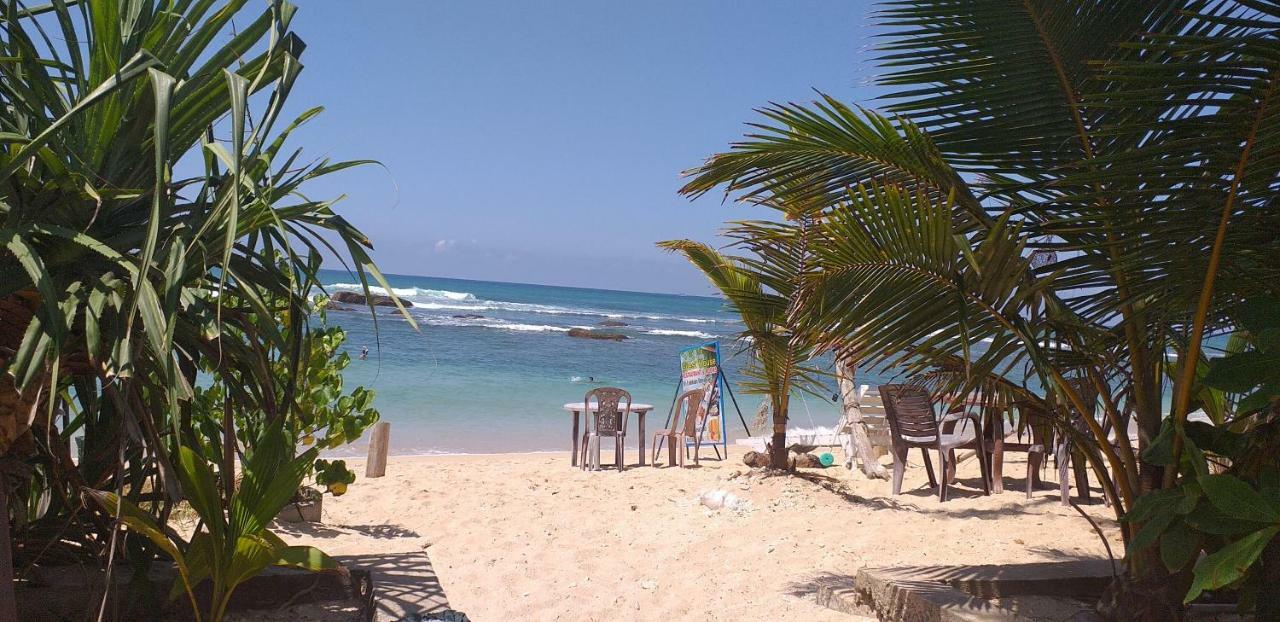 Blue Corals Beach Bungalow Matara Exterior foto